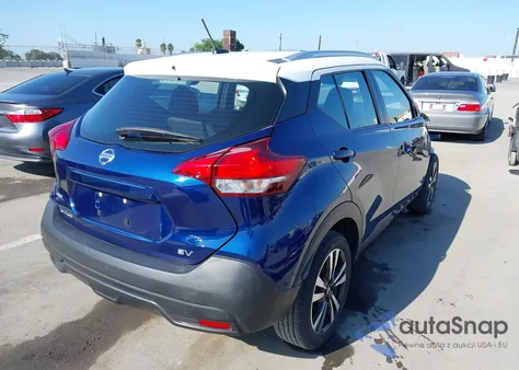 2019 Nissan Kicks Sv z USA, uszkodzony, nr VIN 3N1CP5CU3KL549463